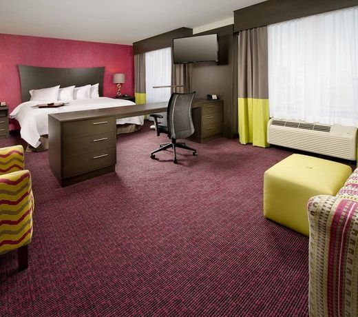 Hampton Inn & Suites - Buffalo Airport