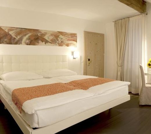 Hotel America