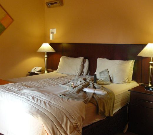 Ikwekwezi Guest Lodge