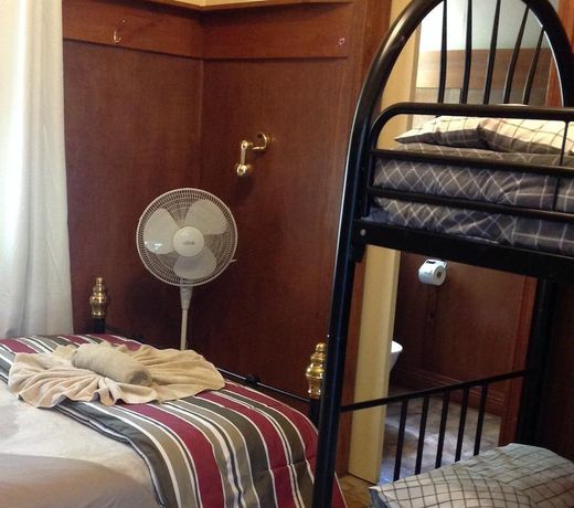 Little River Inn - Hostel