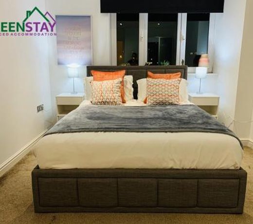 "Clarence Court Newcastle" by Greenstay Serviced Accommodation - Stunning 1 Bed Apt In City Centre With Parking & Balcony-Sleeps 4 - Perfect For Contractors, Business Travellers, Couples & Families - Fast Wi-Fi - Long Stays Welcome