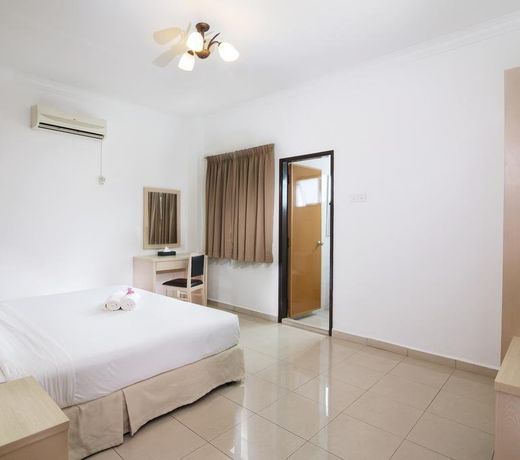 Golden View Serviced Apartments