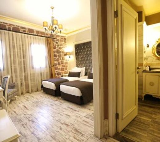 L'Agora Old Town Hotel & Bazaar
