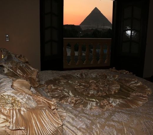 Pyramids Power Inn