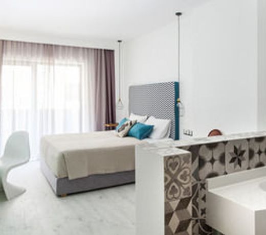 Blue Bottle Boutique Hotel