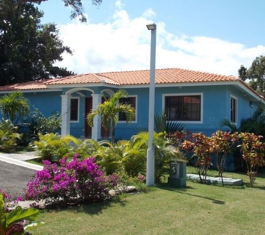 4 Bedroom Villa at Ocean Village