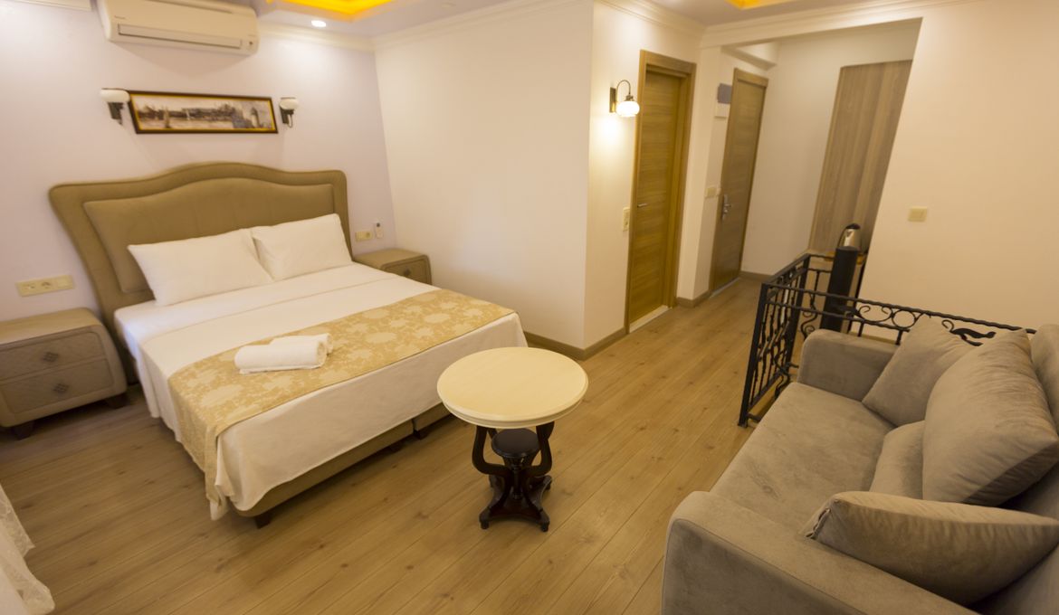 Golden Galley Suites