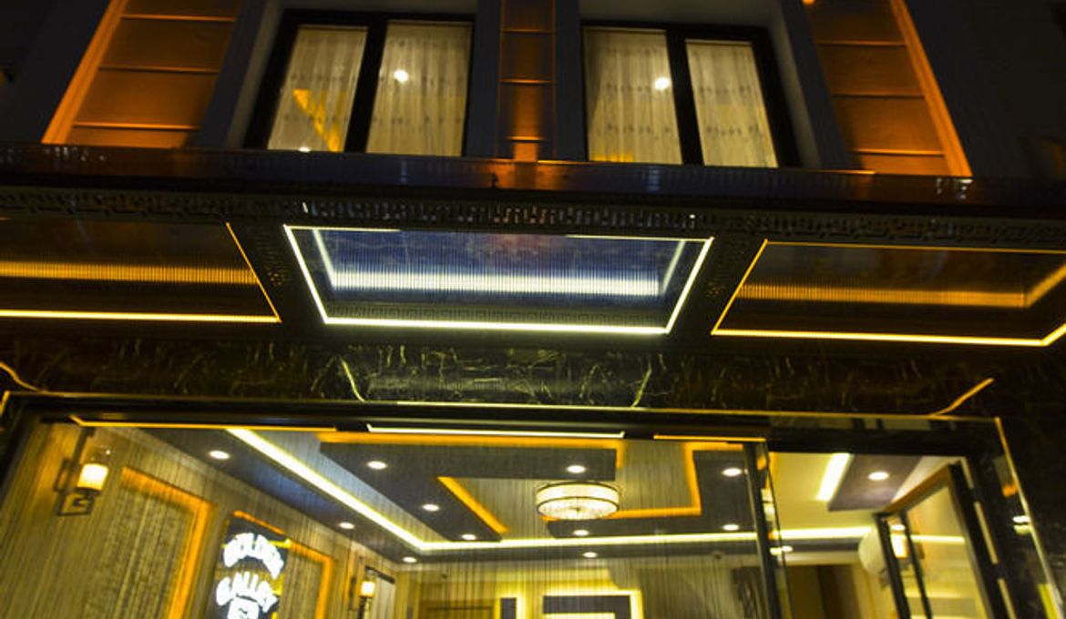 Golden Galley Suites
