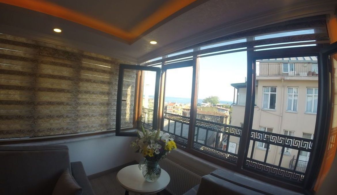 Golden Galley Suites