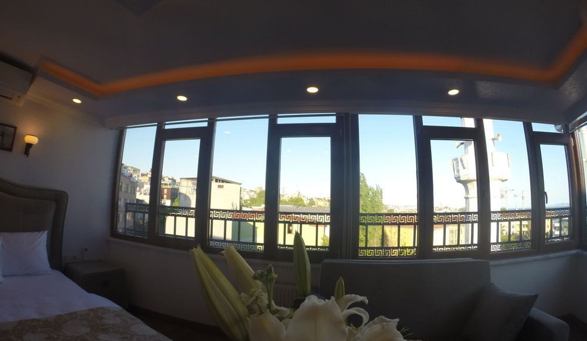 Golden Galley Suites