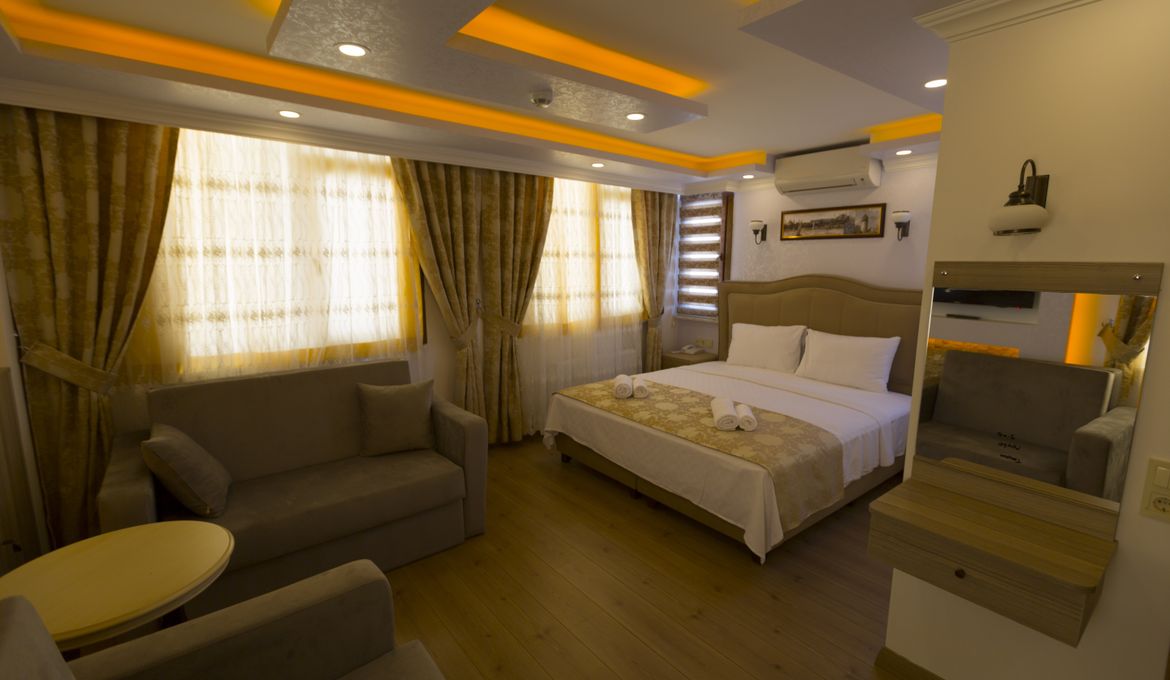 Golden Galley Suites