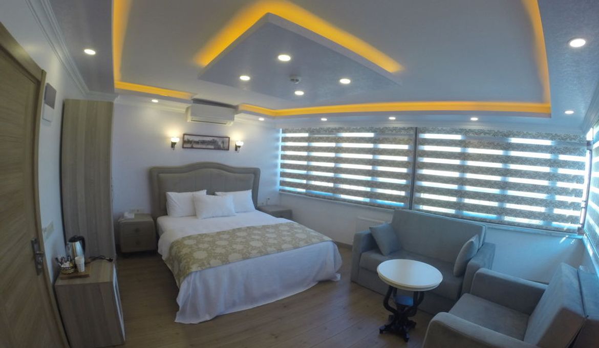 Golden Galley Suites