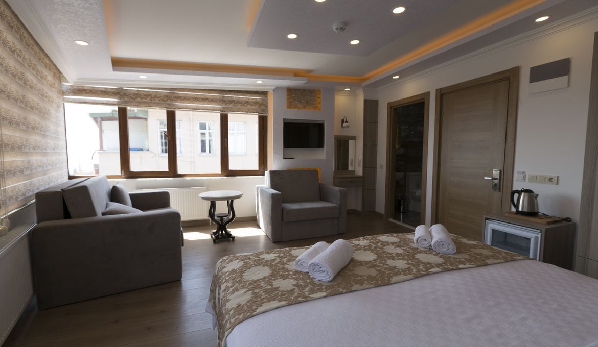 Golden Galley Suites