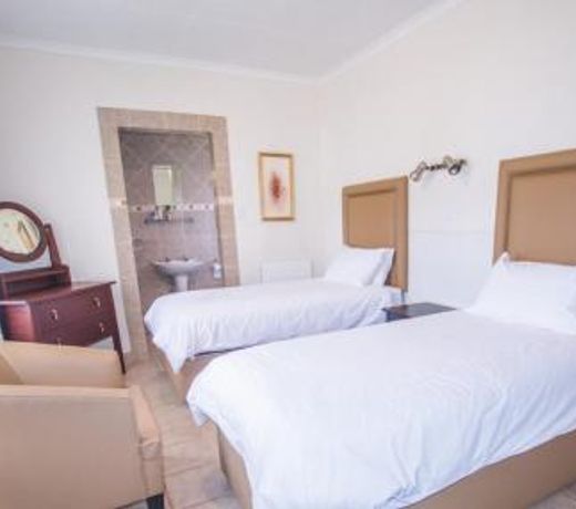 Hoyohoyo Machadostud Lodge
