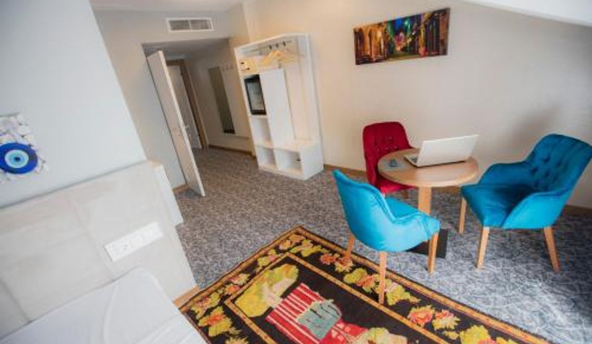 Royal Inci Airport Hotel