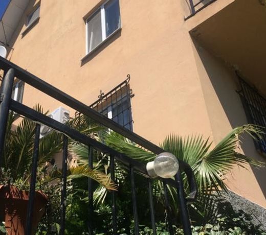 Gosti Guest House