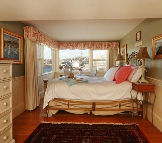 Beach & King Street Inn