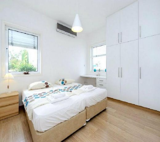Protaras Beachfront Villa Alia