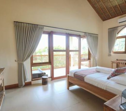 Owa Lodge