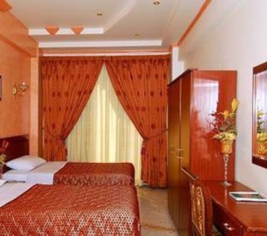 AL MADINAH (CITY HOTEL)