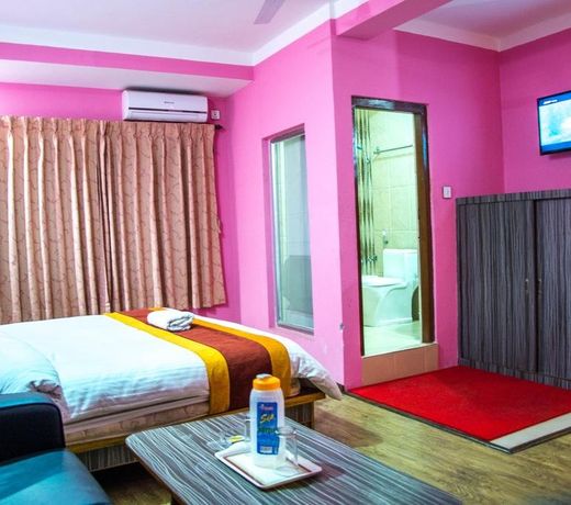 OYO 789 Hotel Shivam Plaza
