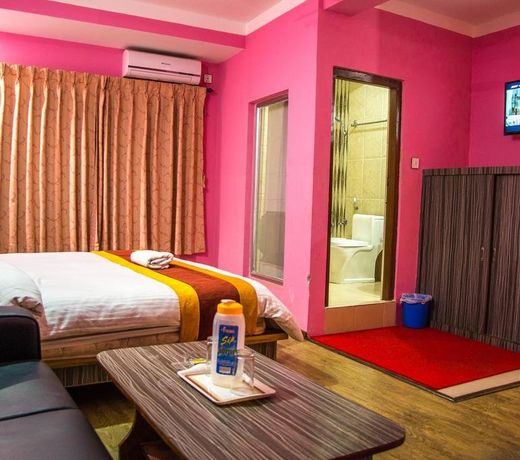 OYO 789 Hotel Shivam Plaza