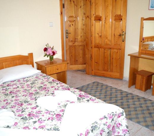 Erasmus Apart Hotel