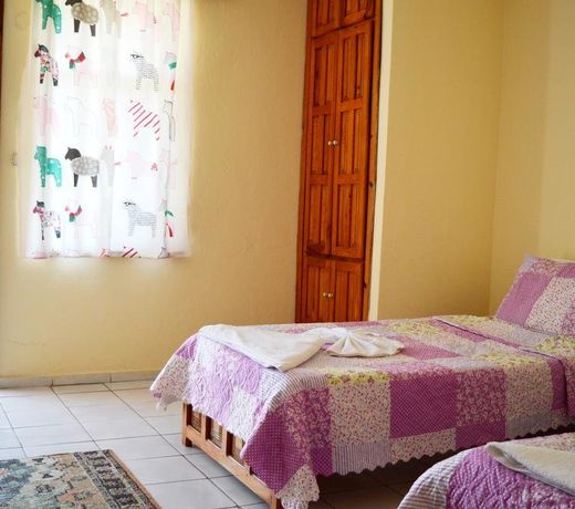 Erasmus Apart Hotel