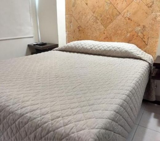 Angeles Suites & Hotel
