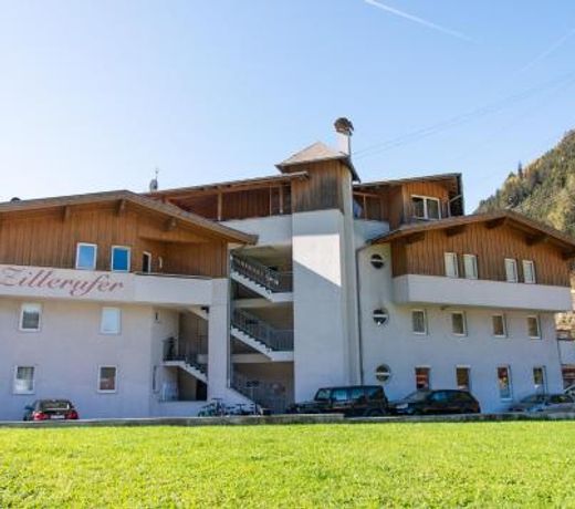 423 - Penthouse apartment centrum Mayrhofen near ski area
