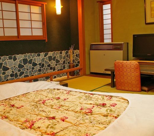 Shiroyama Ryokan