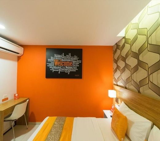 OYO 144 Sovotel Hotel Uptown 101