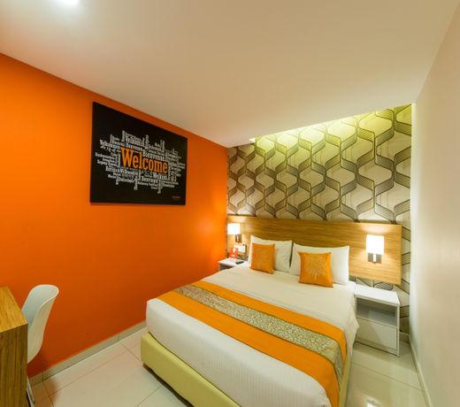 OYO 144 Sovotel Hotel Uptown 101