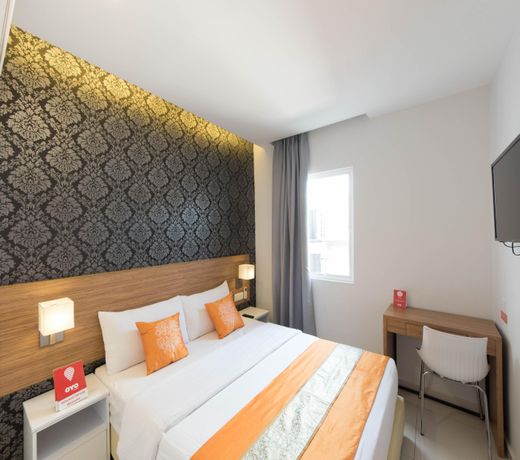 OYO 145 Sovotel Hotel Uptown 36