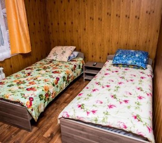 Guest House Vishnevaya 28a