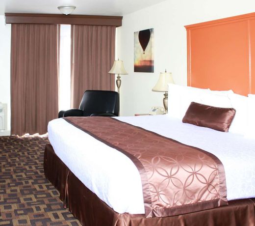 Best Western PLUS Lake Front Hotel