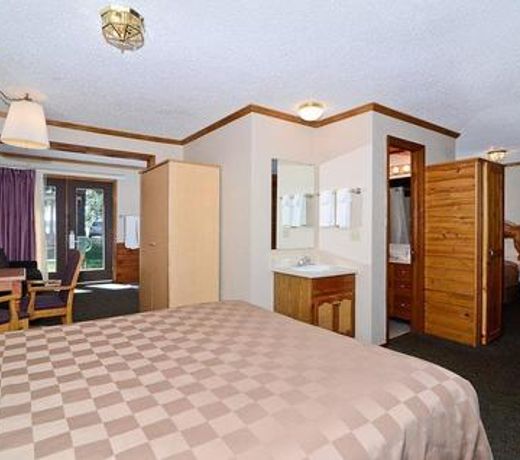 BEST WESTERN Lake-Aire Motel & Resort