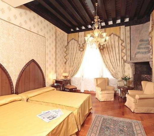 Hotel Palazzo Stern