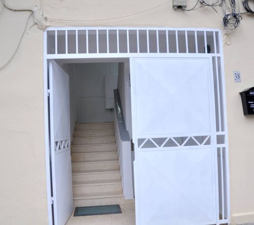 Elior Apartment