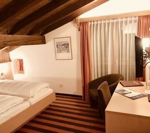 Madrisa Lodge