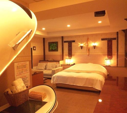 Hotel Sweets (Adult Only)