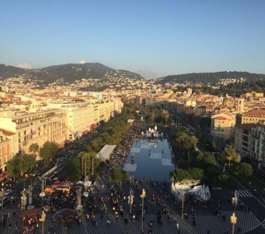 2 Bedrooms Appartement In Central Location on the famous Place Massena Nice