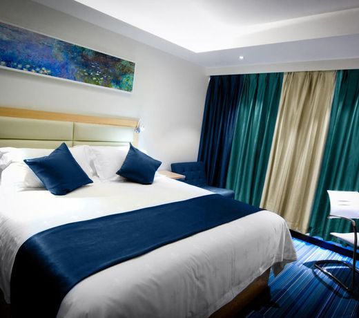 Lyz Business Hotel