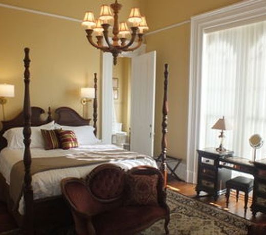 The Pepin Mansion Bed & Breakfast