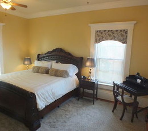 The Pepin Mansion Bed & Breakfast