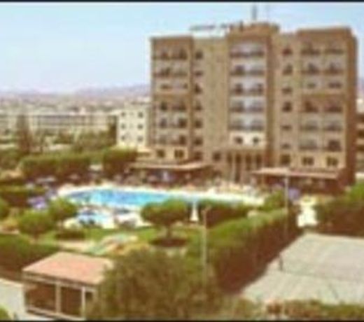 Castle Hotel Apts