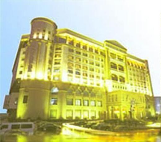 CELEBRITY CITY