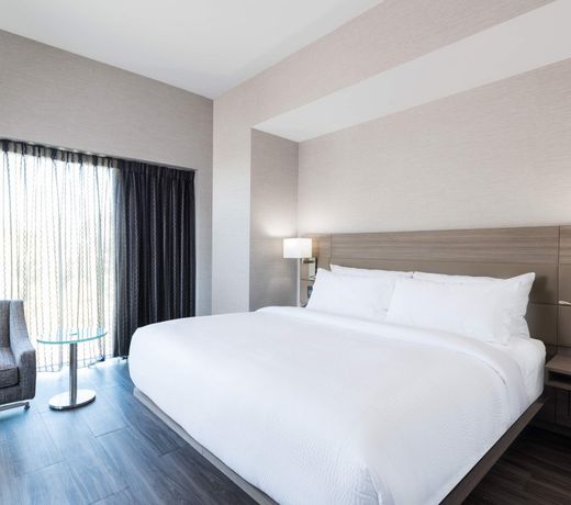 AC Hotel by Marriott Boston Cambridge