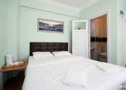 Golden Arrow Suites фото 2