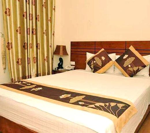 Hanoi Old Decade Hotel
